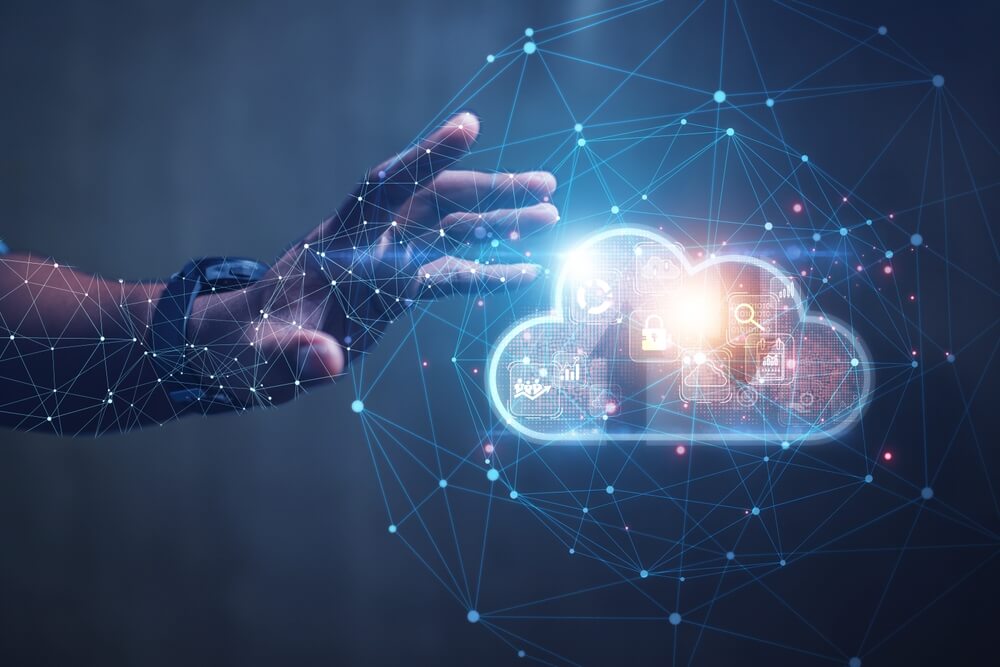 Server-Rack mit leuchtenden Lämpchen, gesichert durch digitales Schloss. Symbol für IT-Security und Schutz durch microCAT.